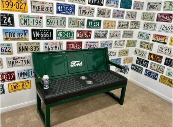 Screenshot Custom Forest Green Ford Bench