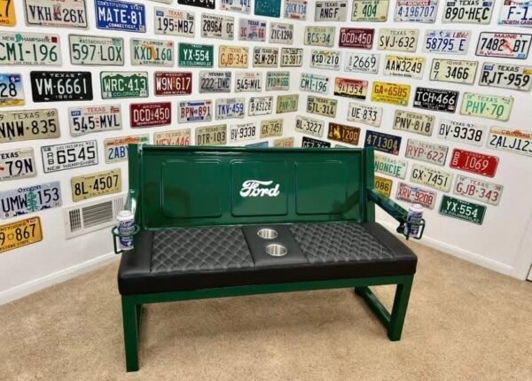 Screenshot Custom Forest Green Ford Bench