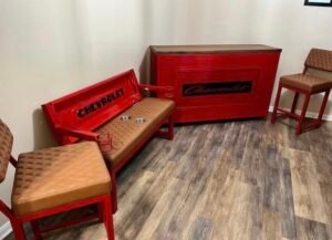 Screenshot Custom Chevrolet Bar Set of Red & Brown Bench