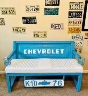 Screenshot Custom Chevrolet Blue & White Bench
